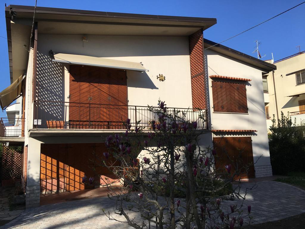 Appartement La Casa Di Nila à Pise Extérieur photo